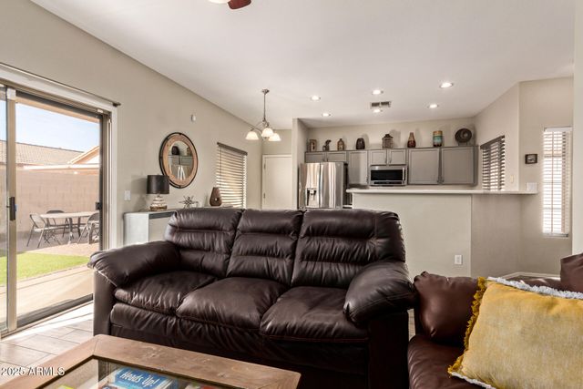 2052 N HOLGUIN Way, Chandler, AZ 85225