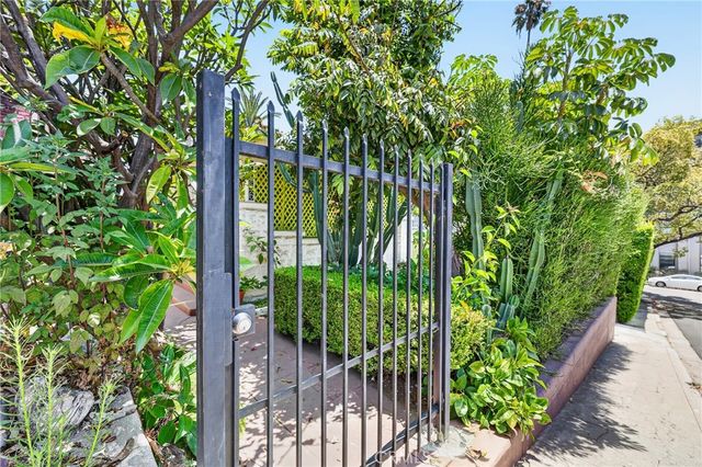 1756 Vista Del Mar, Los Angeles, CA 90028