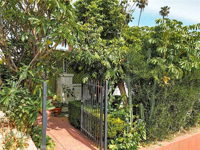 1756 Vista Del Mar, Los Angeles, CA 90028
