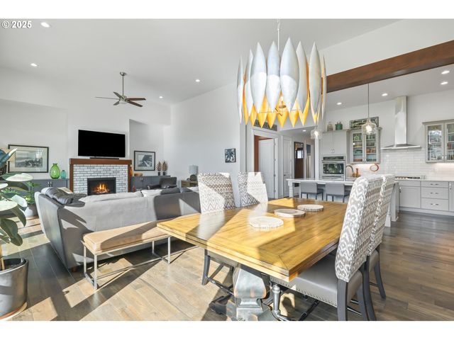 3691 Se ATHERTON Ave, Gresham, OR 97080