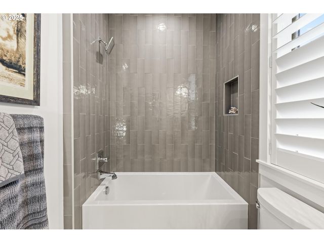 3691 Se ATHERTON Ave, Gresham, OR 97080