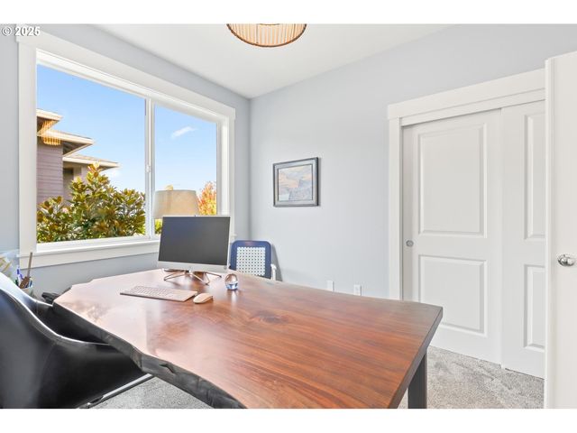 3691 Se ATHERTON Ave, Gresham, OR 97080