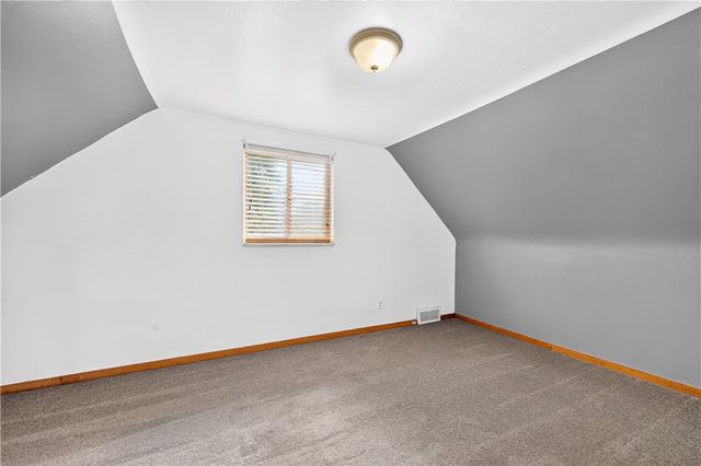 297 Patterson Ave, Bridgeville, PA 15017