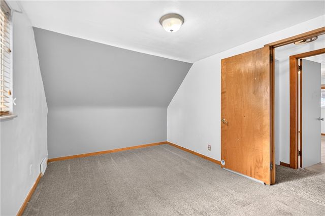297 Patterson Ave, Bridgeville, PA 15017