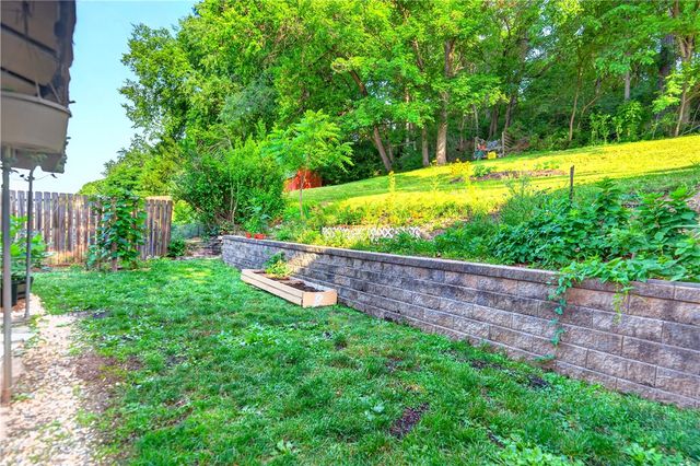 297 Patterson Ave, Bridgeville, PA 15017