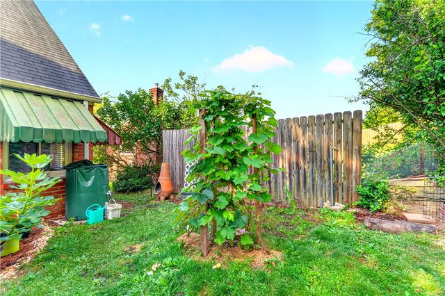 297 Patterson Ave, Bridgeville, PA 15017