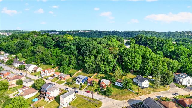 297 Patterson Ave, Bridgeville, PA 15017