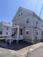 13 William St, Westfield, MA 01085