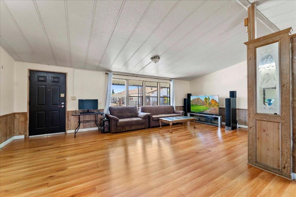 Image 10 of property listing at 2580 Senter Road 476, San Jose, CA 95111