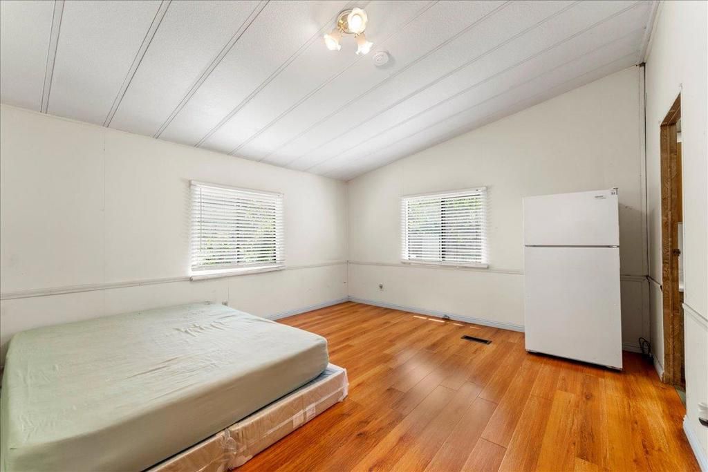 Image 17 of property listing at 2580 Senter Road 476, San Jose, CA 95111