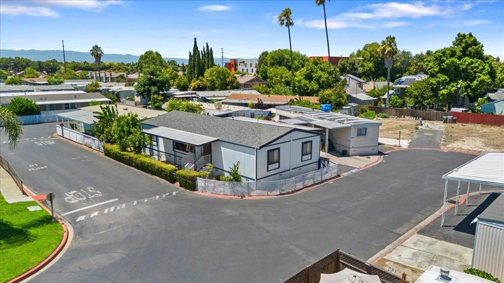 Image 2 of property listing at 2580 Senter Road 476, San Jose, CA 95111