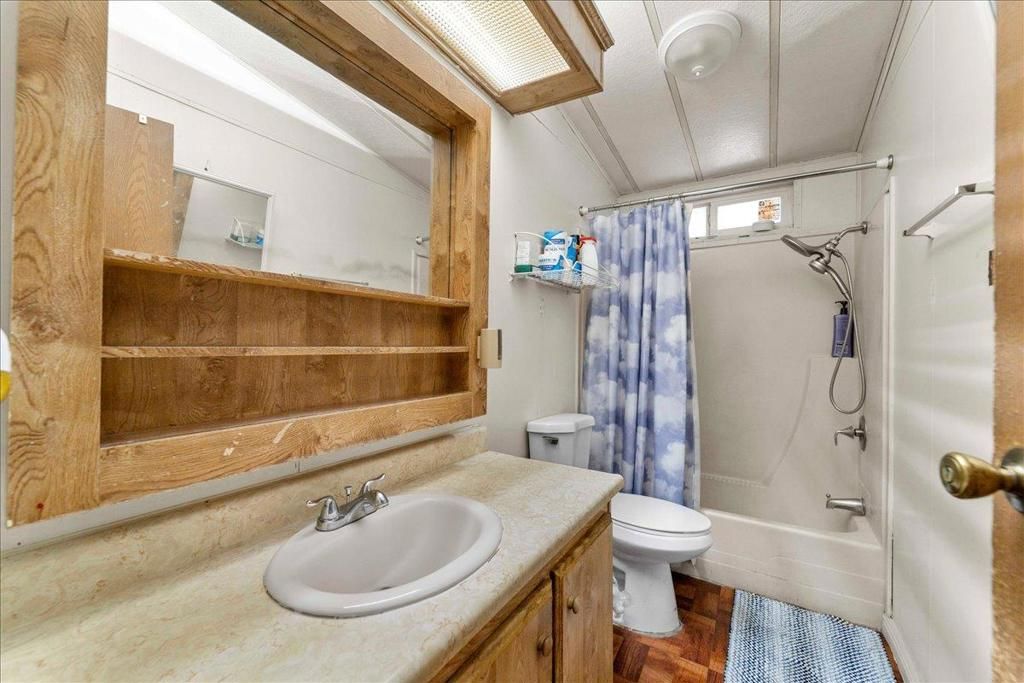 Image 23 of property listing at 2580 Senter Road 476, San Jose, CA 95111