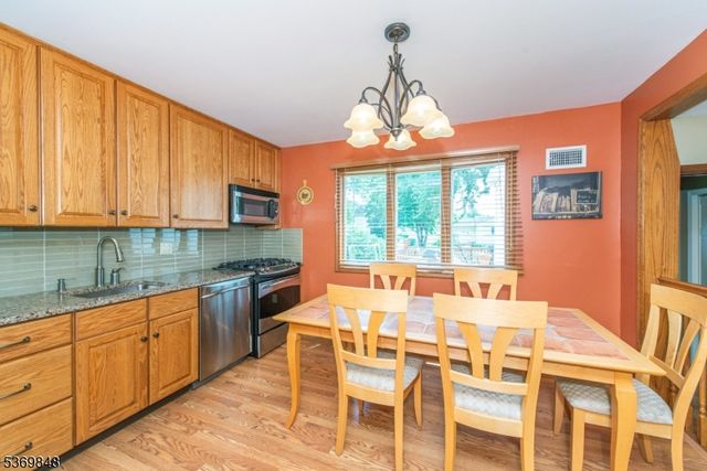 7 Cherry Ln, Parsippany-troy Hills Twp., NJ 07054