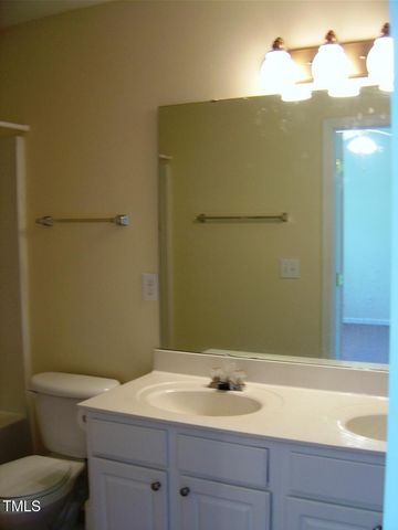 600 Sutter Gate Lane, Morrisville, NC 27560