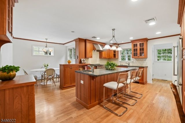 31 Claremont Ave, Maplewood Twp., NJ 07040