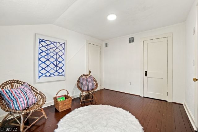 31 Claremont Ave, Maplewood Twp., NJ 07040