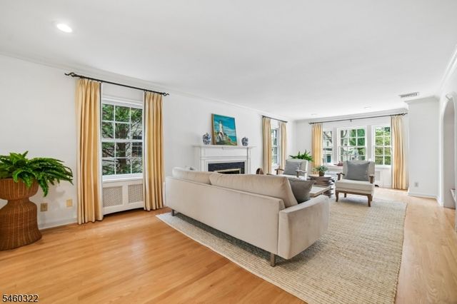 31 Claremont Ave, Maplewood Twp., NJ 07040