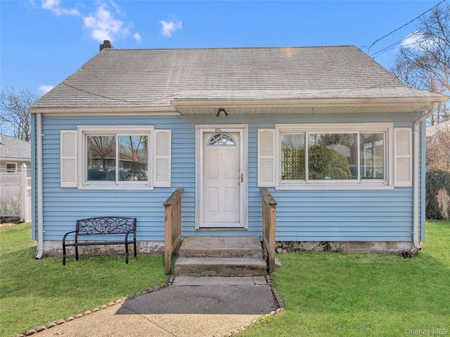 106 Eleanor Avenue, Mastic, NY 11950