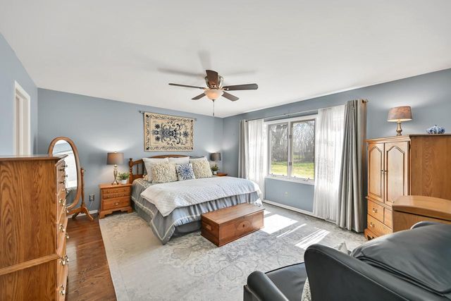 2138 Edgewood DRIVE, Grafton, WI 53024