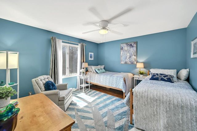 2138 Edgewood DRIVE, Grafton, WI 53024