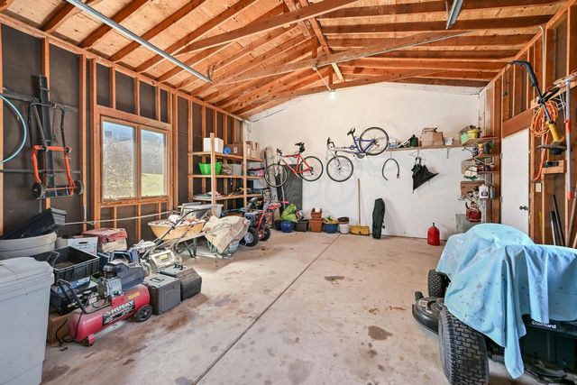 2138 Edgewood DRIVE, Grafton, WI 53024