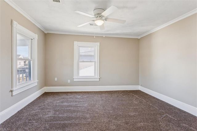 221 S Hope ST, Hampton, VA 23663