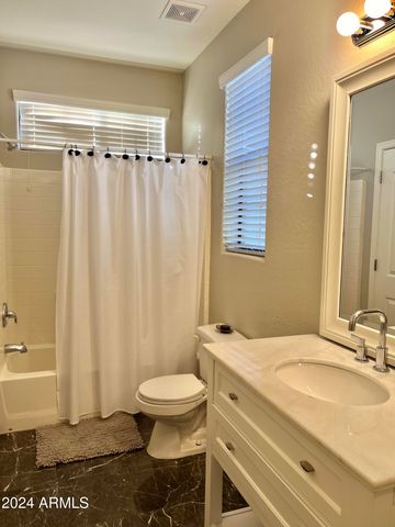 2416 W DUSTY WREN Drive, Phoenix, AZ 85085