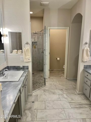 2416 W DUSTY WREN Drive, Phoenix, AZ 85085