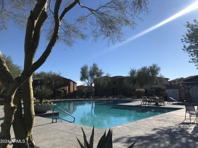 2416 W DUSTY WREN Drive, Phoenix, AZ 85085