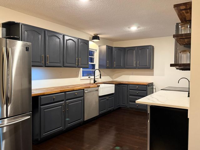 618 9th Avenue NW, New Brighton, MN 55112