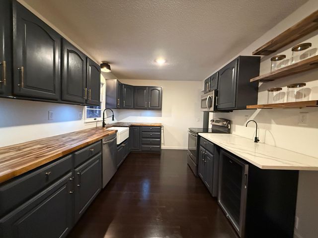 618 9th Avenue NW, New Brighton, MN 55112