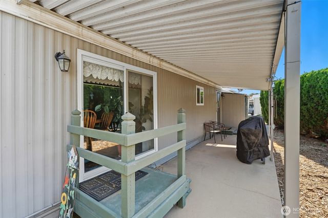 1444 SE Osprey Ln, College Place, WA 99324