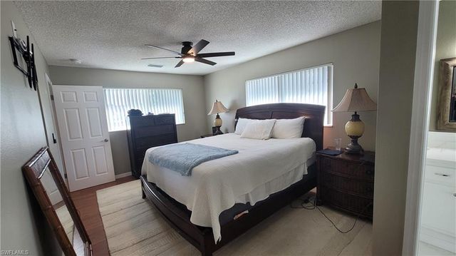 1642 SE 39th TER, Cape Coral, FL 33904