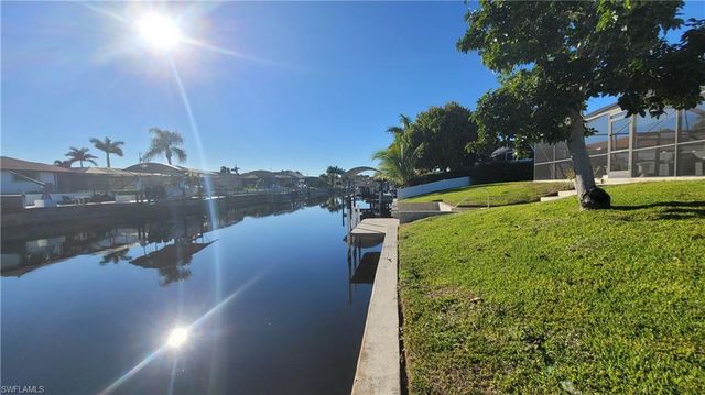 1642 SE 39th TER, Cape Coral, FL 33904