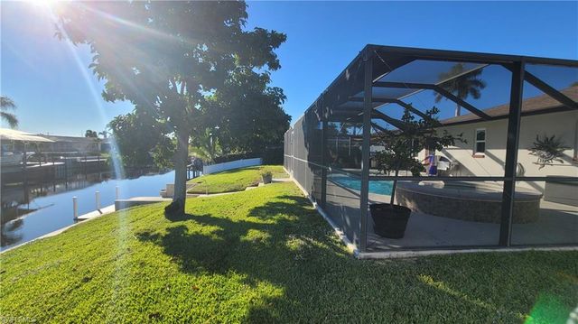 1642 SE 39th TER, Cape Coral, FL 33904