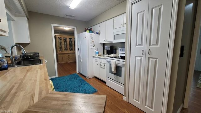 1642 SE 39th TER, Cape Coral, FL 33904