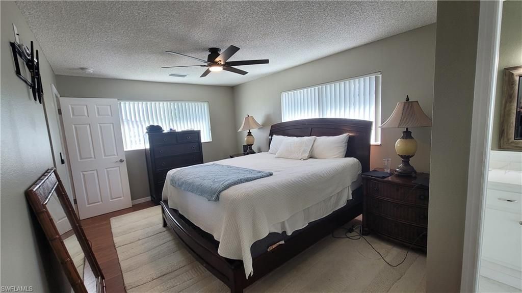 Image 15 of property listing at 1642 SE 39th TER, Cape Coral, FL 33904