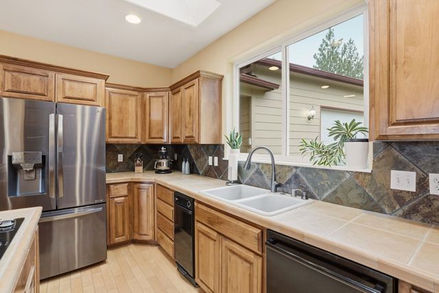 4020 S Saltese Lake Rd, Greenacres, WA 99016