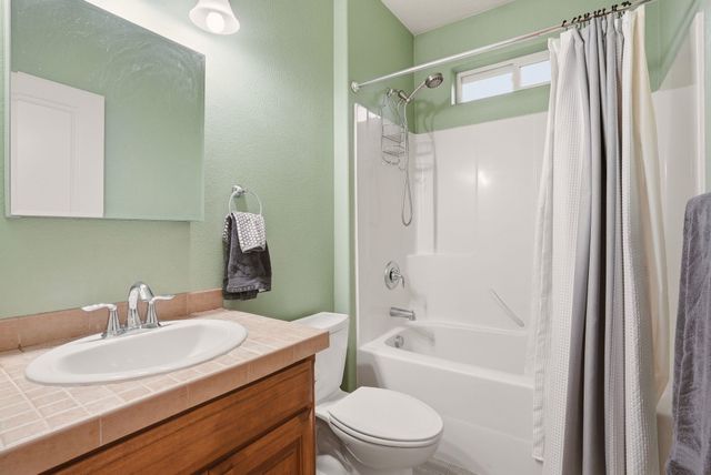 4020 S Saltese Lake Rd, Greenacres, WA 99016