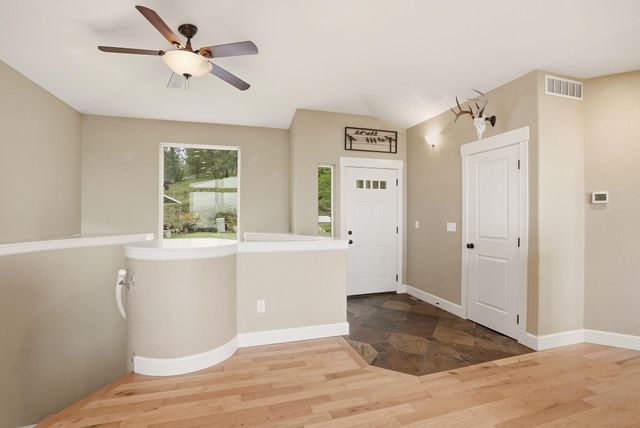 4020 S Saltese Lake Rd, Greenacres, WA 99016