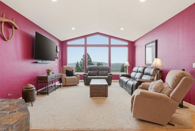 4020 S Saltese Lake Rd, Greenacres, WA 99016