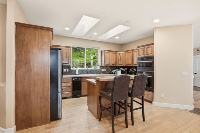 4020 S Saltese Lake Rd, Greenacres, WA 99016