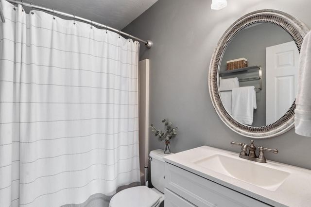 131 Nathan Ln, Plymouth, MA 02360