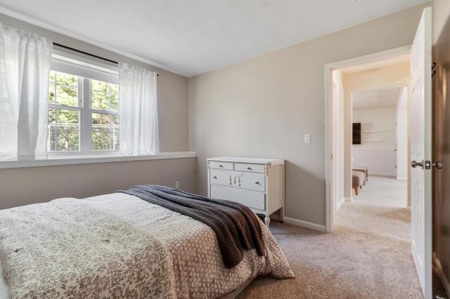131 Nathan Ln, Plymouth, MA 02360