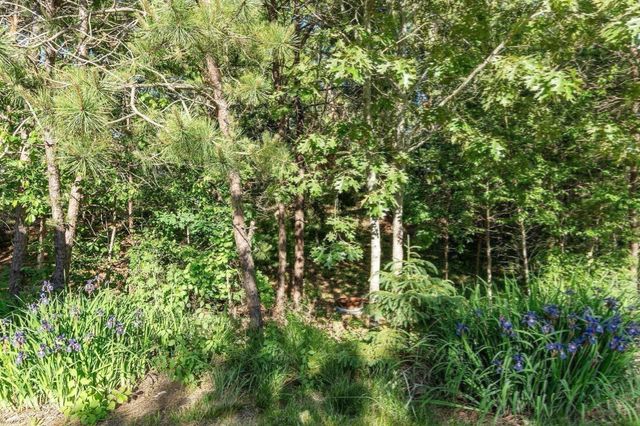 131 Nathan Ln, Plymouth, MA 02360
