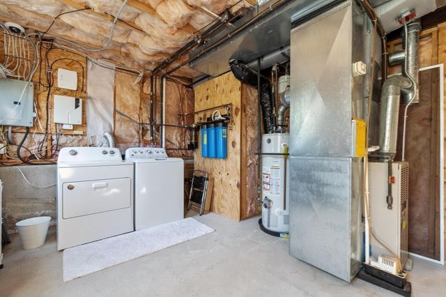 131 Nathan Ln, Plymouth, MA 02360