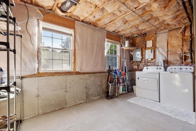 131 Nathan Ln, Plymouth, MA 02360