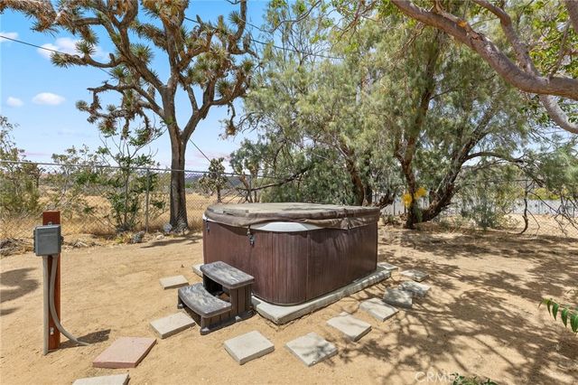 7526 Palm, Yucca Valley, CA 92284