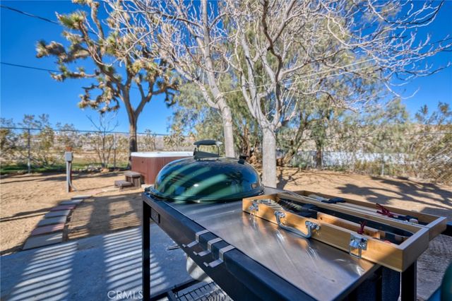 7526 Palm, Yucca Valley, CA 92284