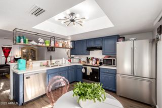 2431 E TRACY Lane 1, Phoenix, AZ 85032